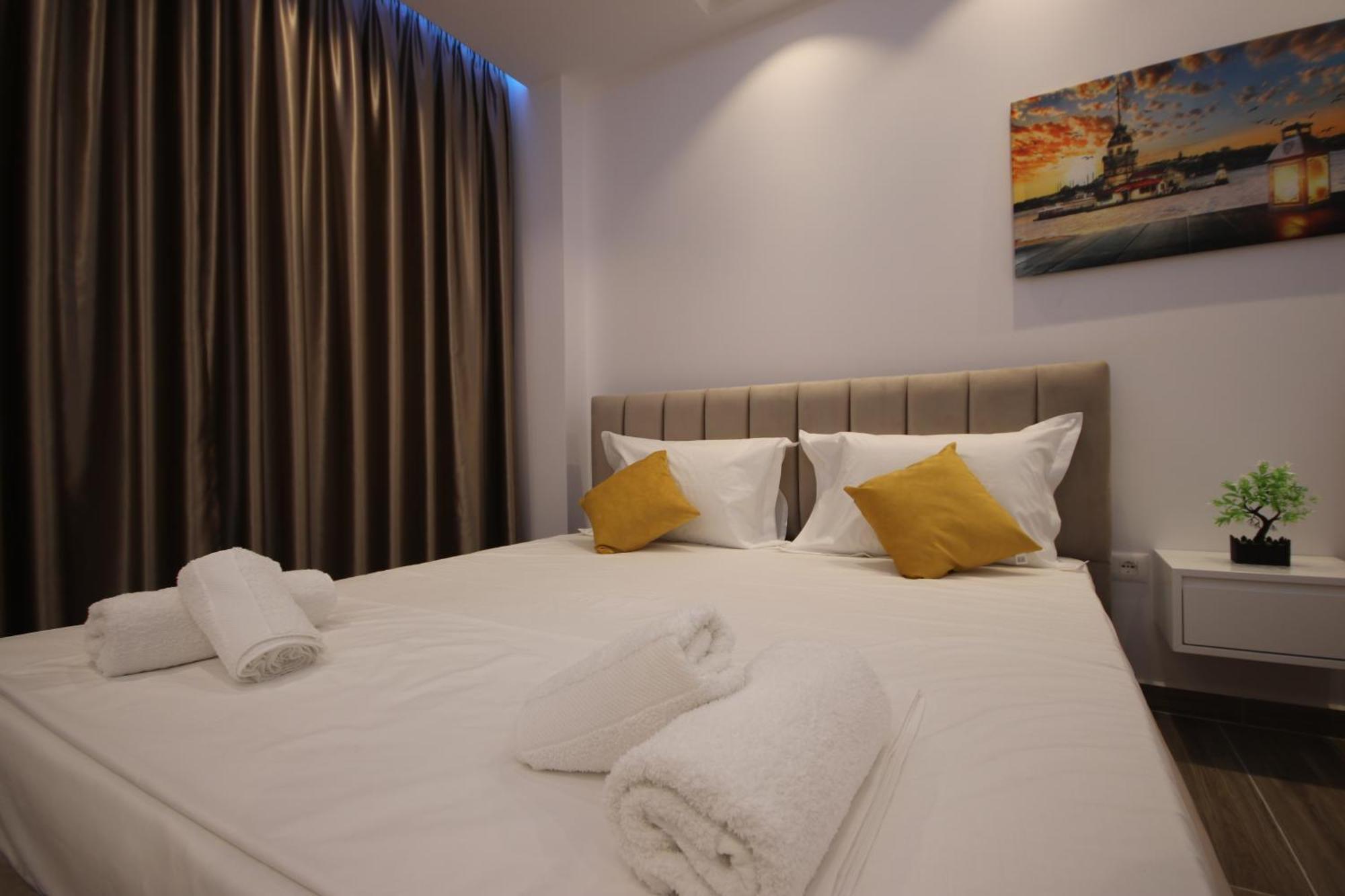 Klea Rooms Himare Bagian luar foto
